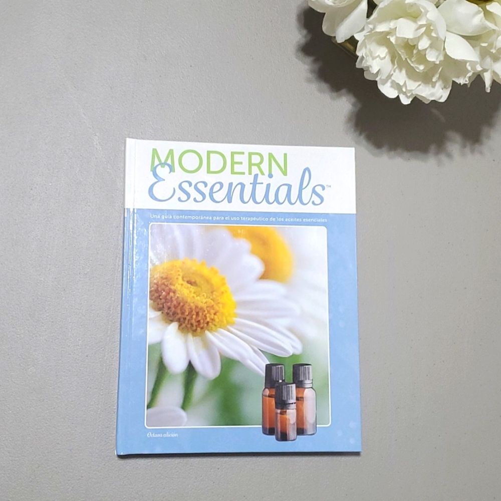 Spanish modern essentials book